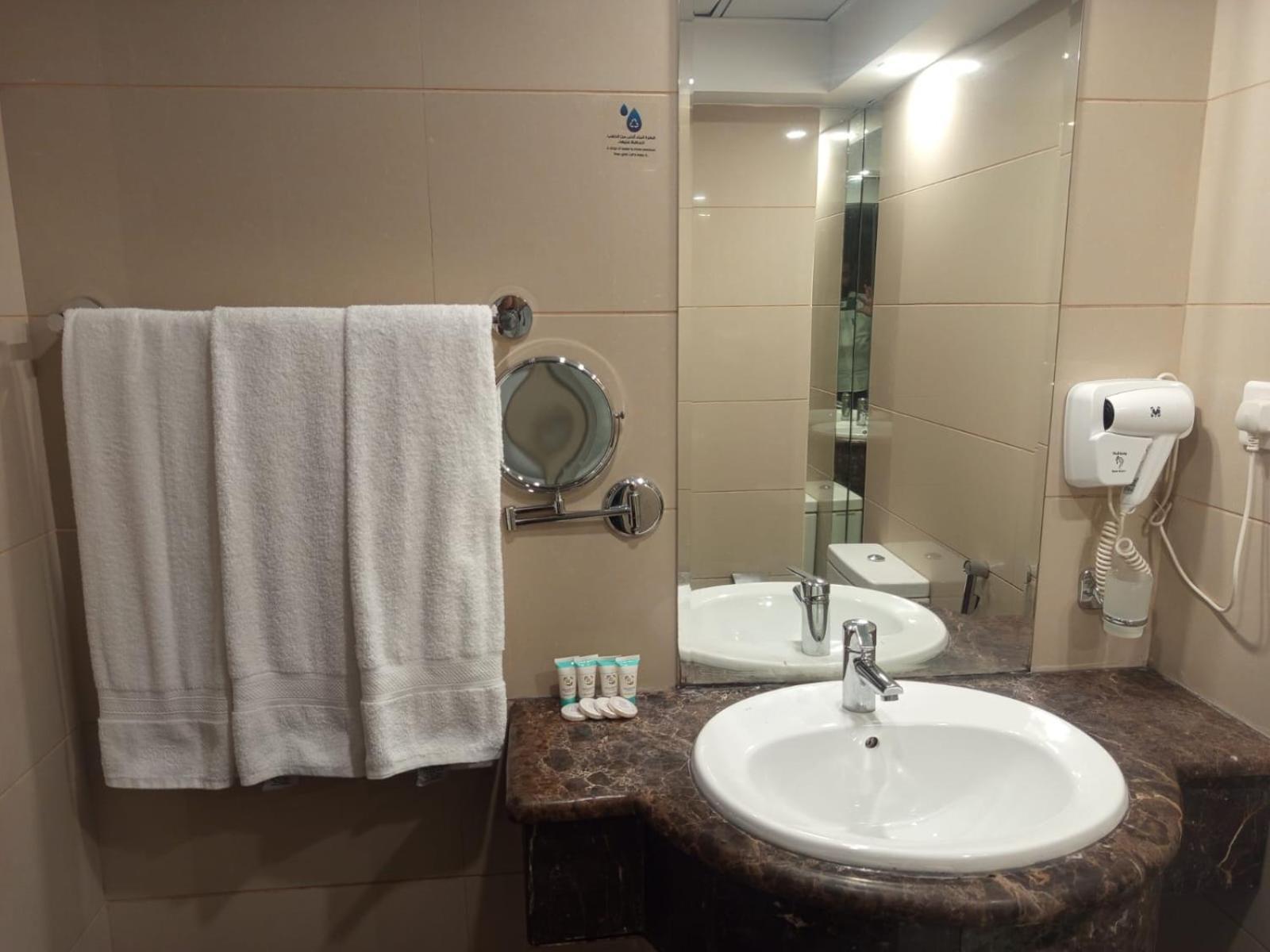Hayah Plaza Hotel マディーナ エクステリア 写真